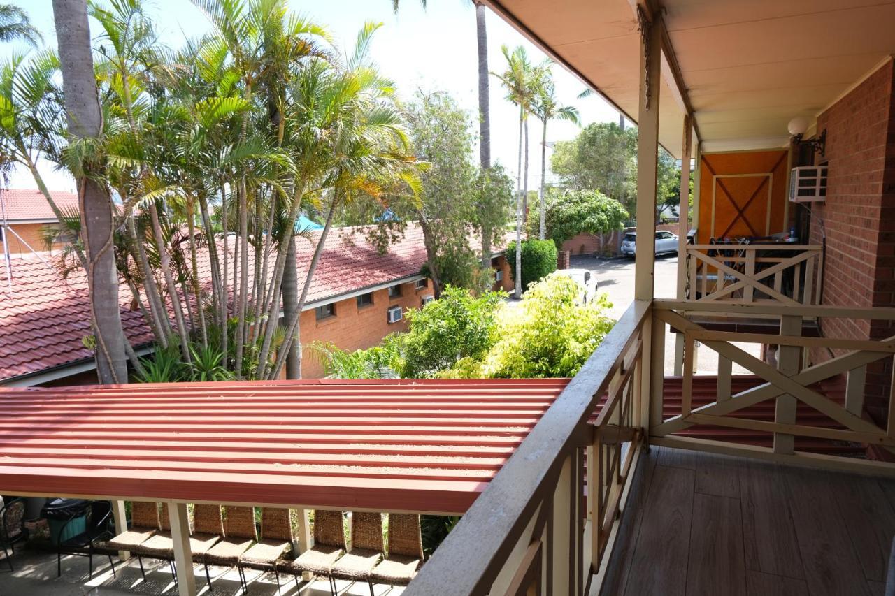 Sapphire Palms Motel Entrance Exteriör bild