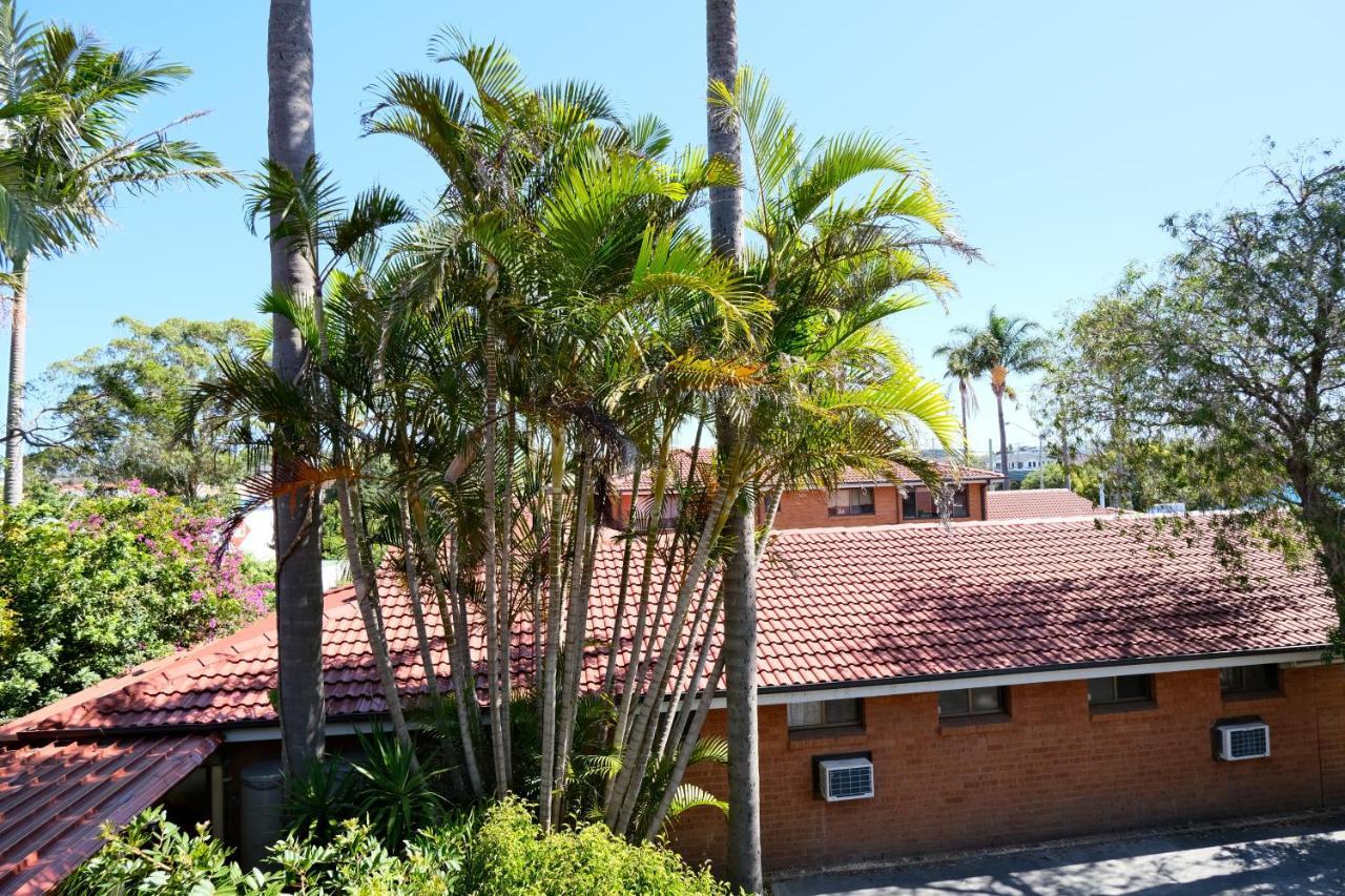 Sapphire Palms Motel Entrance Exteriör bild